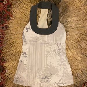 Lululemon tank top size 4 Great used condition